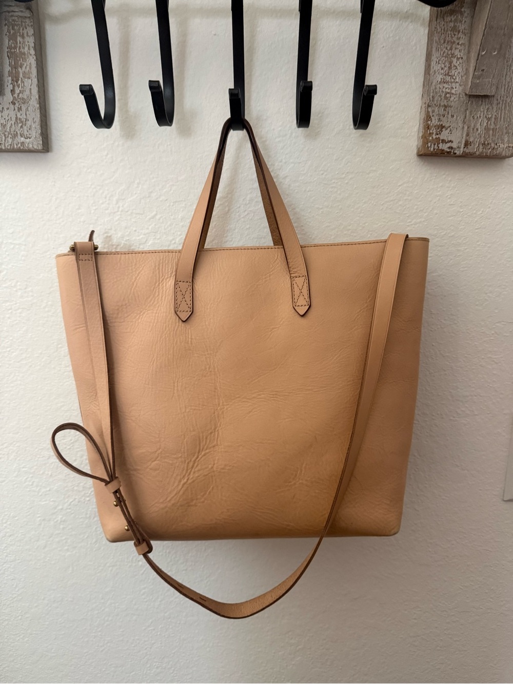 Madewell Large Transport Leather Tote in Tan